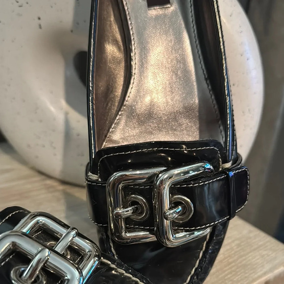 Ruby & Bloom Black Patent Leather Flats - Picture 3 of 8